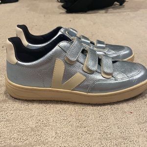 Veja 3- Lock Low Top Sneaker